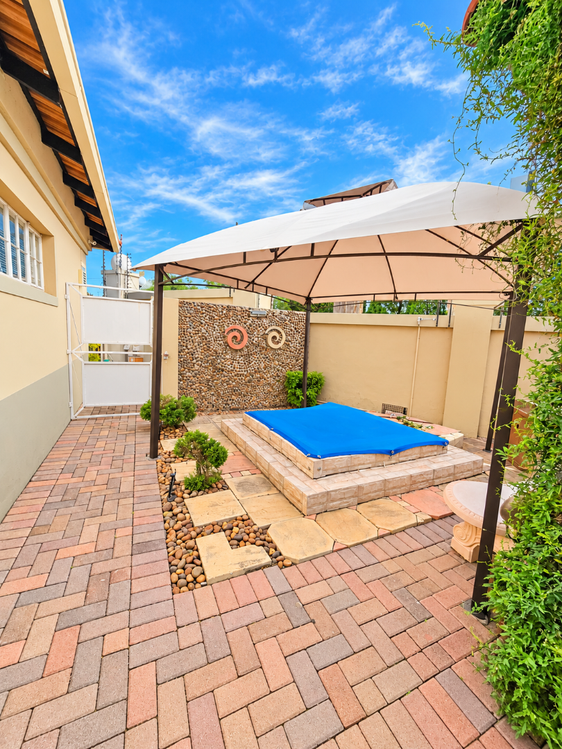 3 Bedroom Property for Sale in Flamwood North West
